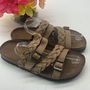 Stone Mountain tan Four Strap Slip on Leather Sandals Sz 10. MCS0789